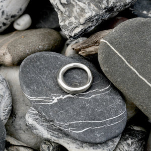 Sally carves her organic ring shapes in wax which are then cast into 925 Sterling silver. These natural shapes are reminiscent or coral, or well eroded driftwood twigs found on a beach. 